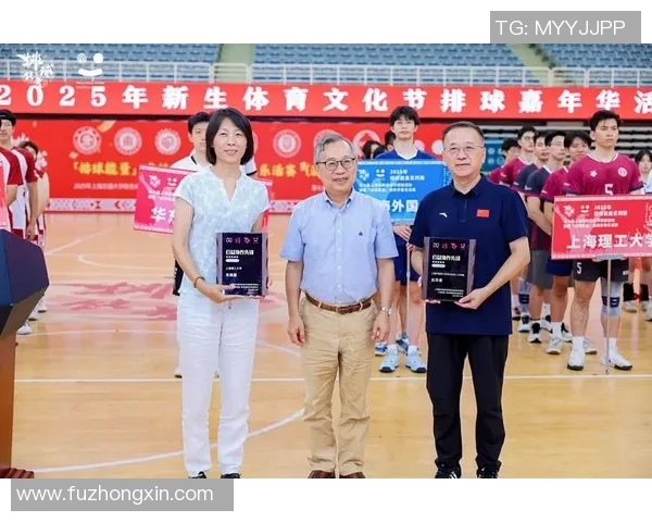 上海排球队荣登排球团队协作排行榜第四名展现团队精神与实力 上海排球队荣登排球团队协作排行榜第四名展现团队精神与实力