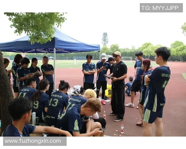 上海飞盘队比赛经验分享与提升策略的深入探讨与分析 上海飞盘队比赛经验分享与提升策略的深入探讨与分析