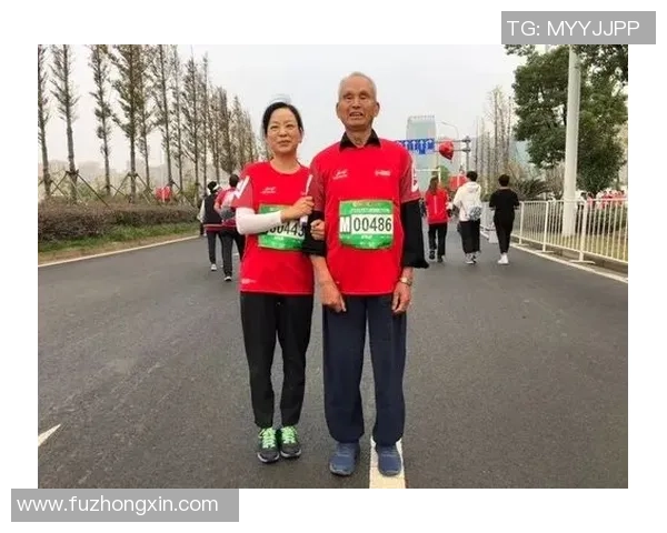 杭州城市马拉松精彩点评街舞队实力展现引人瞩目